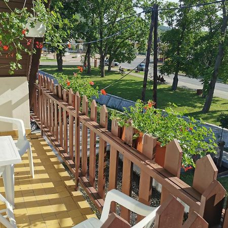 Country Vendeghaz Hotel ซิลวาชวาร็อด ภายนอก รูปภาพ
